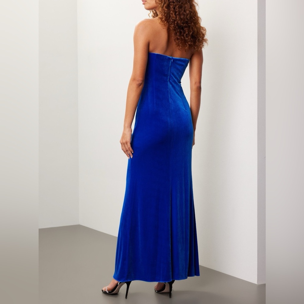 Liv Foster Velvet Strapless Gown, 4 - Picture 4 of 17